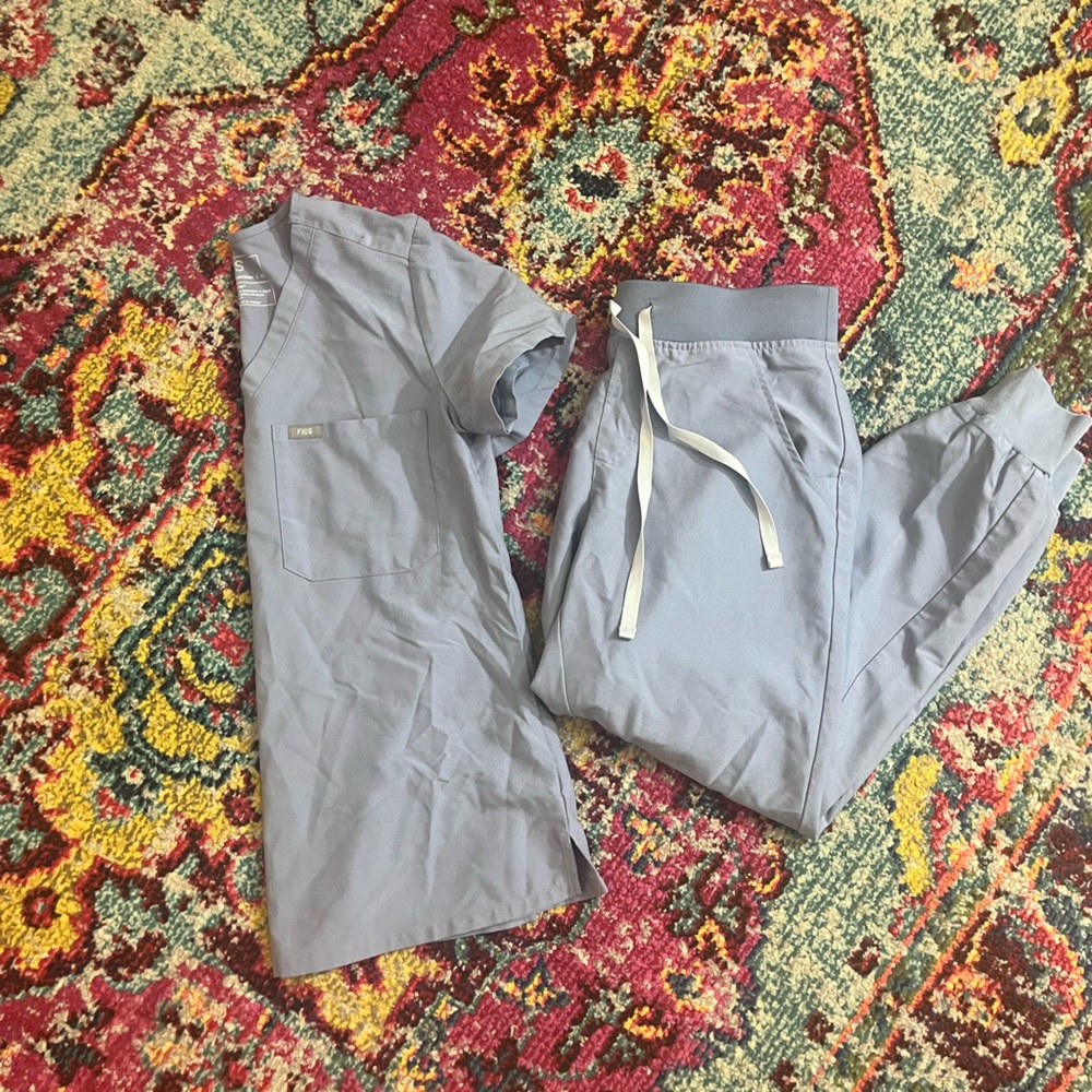 Figs Vapor Blue Scrubs